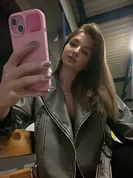 KrisMagnoly live webcam show