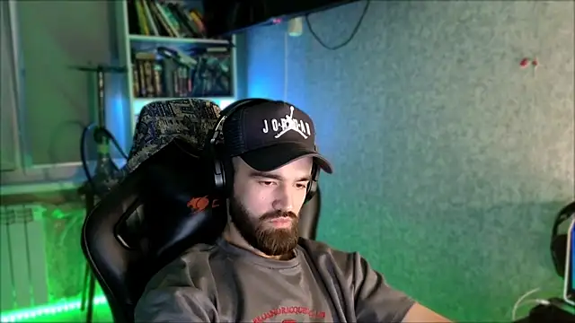 _Serious_Man webcam