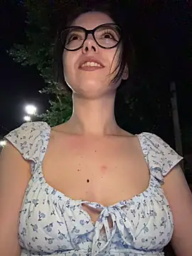 KaylaLewyss webcam