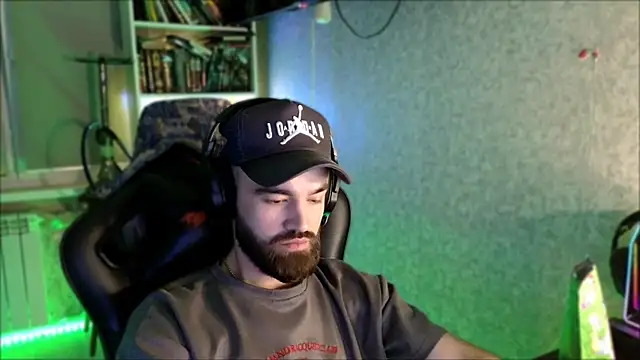 _Serious_Man webcam