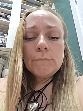 Bondgirl_013