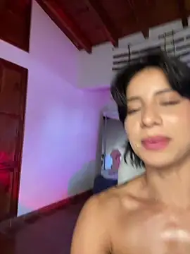 Ale_Lewis webcam