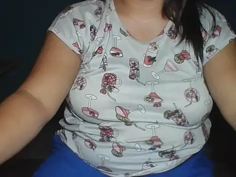 MommyKaye30 live cam on StripChat
