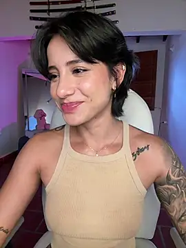 ale_lewis (F young) - First squirt :fire: