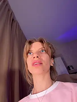 mari__papi live cam on StripChat