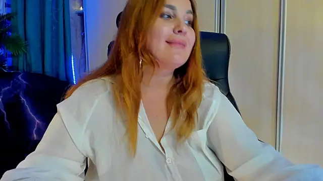 CoraSwon live webcam show