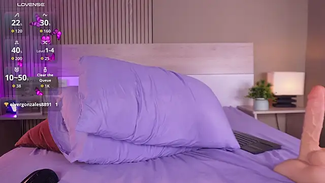 aprilqueenie webcam