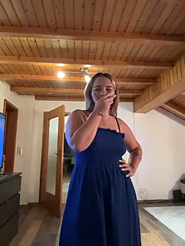 Naomi-Klein live webcam show