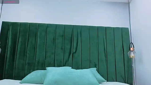 Melody-Horney webcam