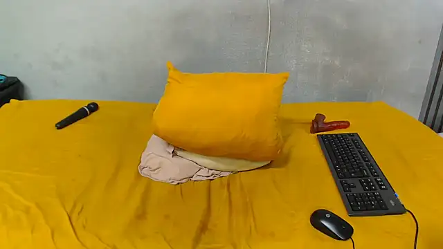 kinkynaghty - Kinkynaghty's free webcam