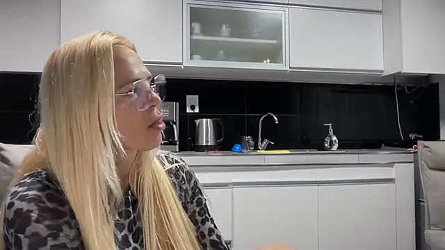 Reyna63 webcam