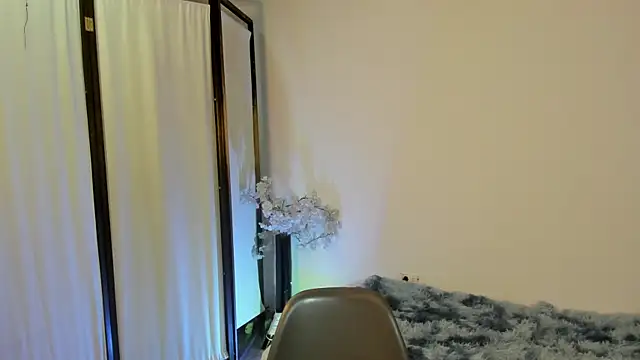 Krystalowenn webcam