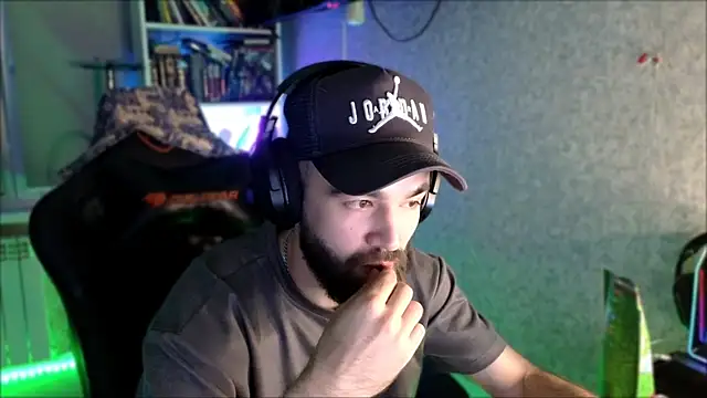 _Serious_Man webcam