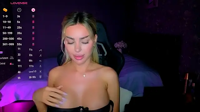 Ayla__Demir webcam