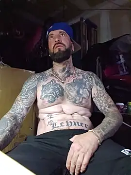 Beardedtattood webcam