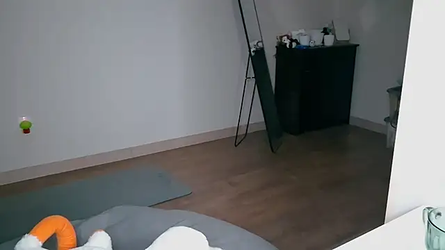 ExitedTroth webcam