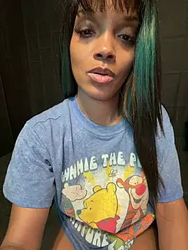 Rakiyahcharms webcam