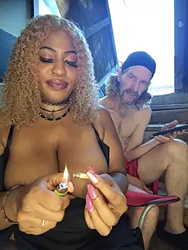 AmazonianMistress webcam