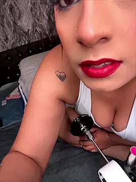 Nicky_gh webcam