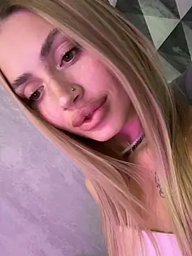 Elizabeth_Tay webcam