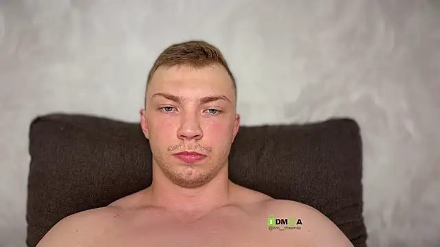 iron__chap webcam