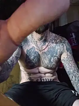 Beardedtattood webcam
