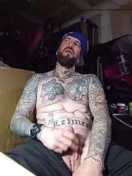 Beardedtattood webcam
