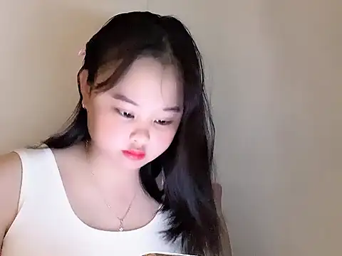Nhungnhung88 live cam on StripChat