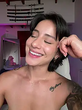 Ale_Lewis webcam