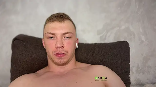 iron__chap webcam