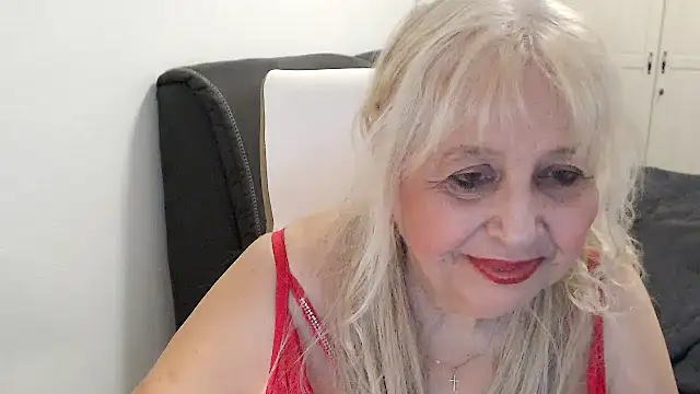 SusiLifeXXX webcam