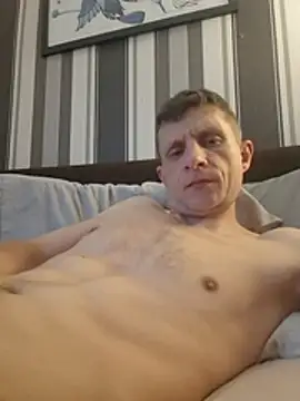BigDmasked webcam