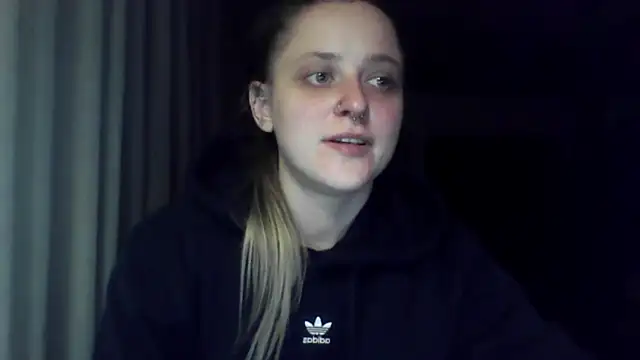 LeaWetGirl webcam