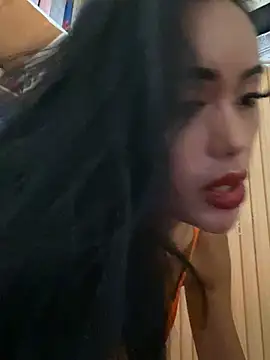 HeavenlyStarlight live cam on StripChat