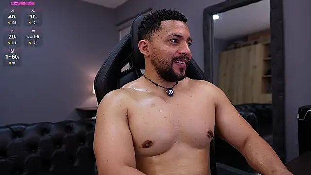 LoganMartinX live webcam show