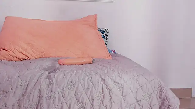 celeste_smmith_ webcam