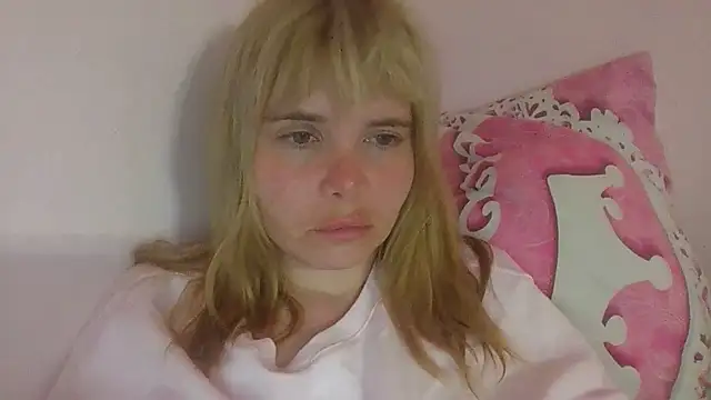 HornyElena webcam
