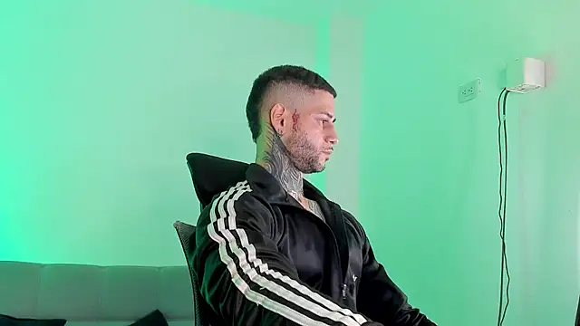 _jamesleandros1 webcam