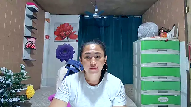 filipina_desire - Filipina_Desire's free webcam - UK Sex Cams