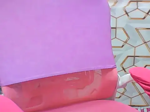 Hornyblaire18