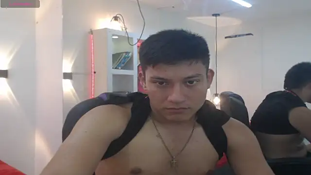 dominantboy4 (M twink) - cum show