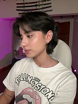 Ale_Lewis webcam