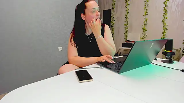 Yesss_Lilith webcam