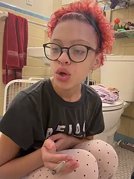 jojosbizarrelyf live cam