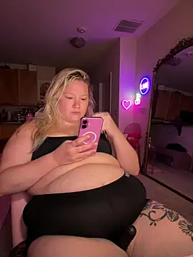 PiggyRose webcam