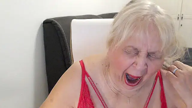 SusiLifeXXX webcam