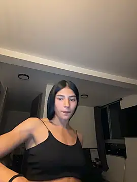 Ema_Rose_