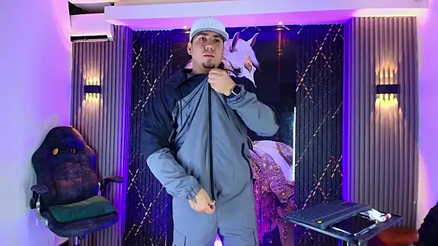 iam_josue- - Iam_Josue-'s free webcam - UK Sex Cams