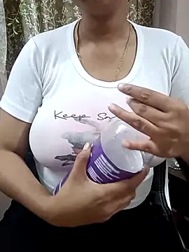Moonlight-Babe live cam