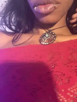 aprille15 live cam on StripChat